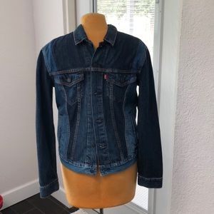 New Levi’s Two Tone Trucker Jean Denim Jacket